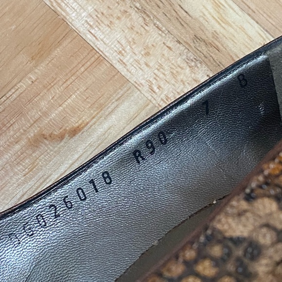 SALVATORE FERRAGAMO Brown Python Snakeskin Leather Gancini High Heels Pumps 7B - Picture 15 of 16